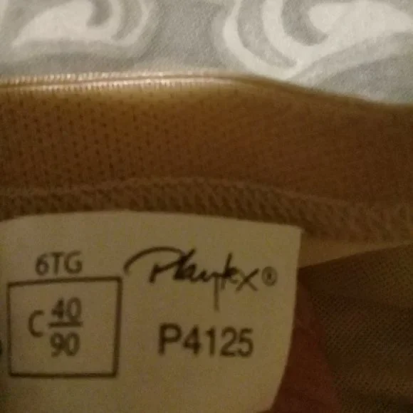 Bras - Picture 3 of 7